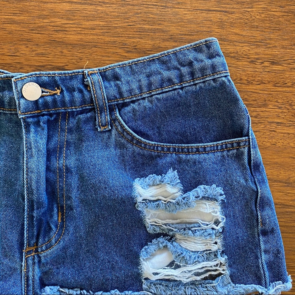 O2 Denim Dark Jean Distressed Short Medium - Picture 3 of 12